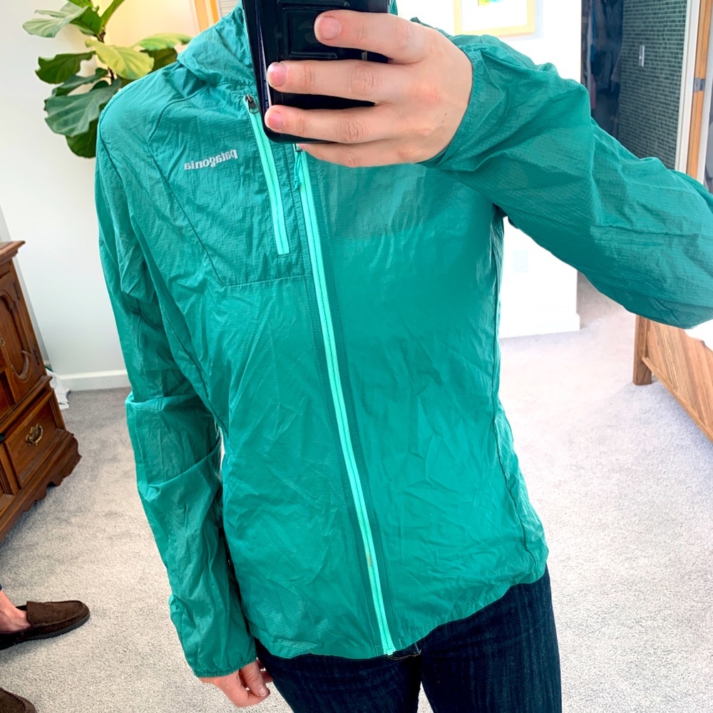Patagonia wind breaker